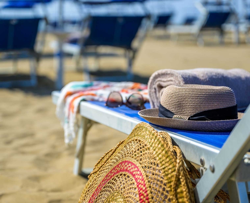 lettino e cappello